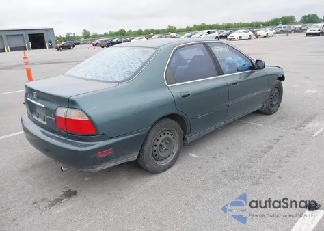 1996 Honda Accord Lx/Ex z USA, uszkodzony, nr VIN 1HGCD5635TA144711
